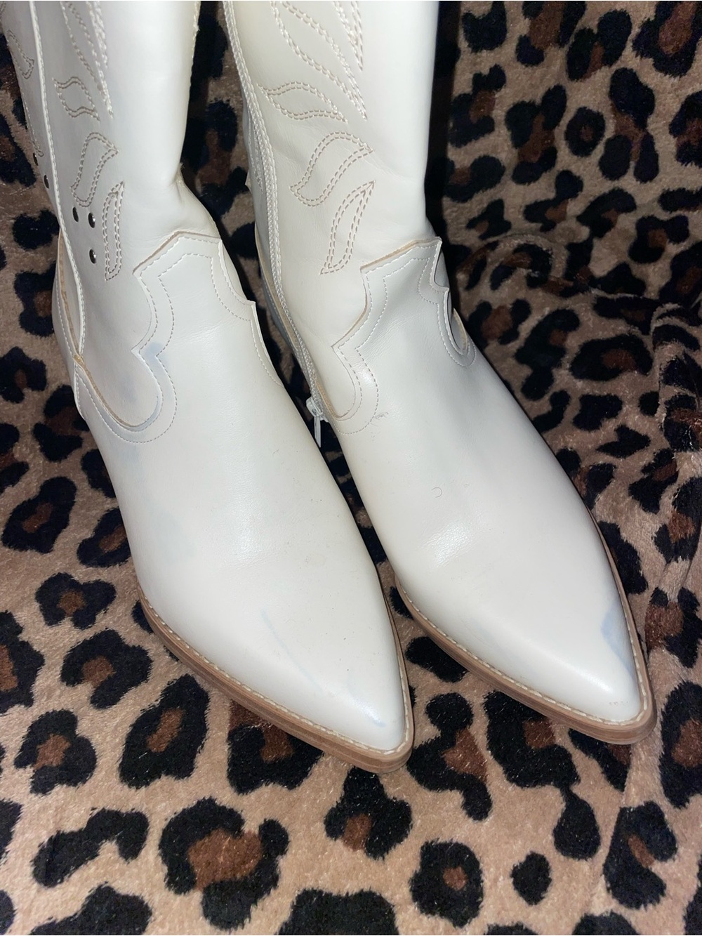 Women's White Western Cowboy Boots - Stylish Embroidered Mid-Calf - Picture 4 of 5